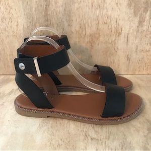 Franco Sarto Women’s Black Sandals with Ankle Straps. Size: 7.5M